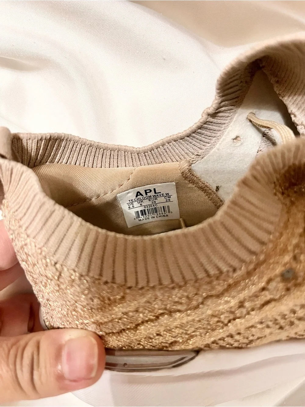 ATHLETIC PROPULSION LABS | ROSE GOLD TECHLOOM WAVE SNEAKERS SIZE 8.5